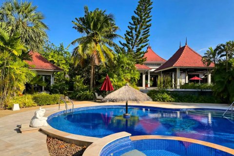 Casa de 5 dormitorios en Hua Hin, Tailandia № 180512 - foto 2