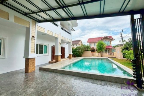 House in Chiang Mai, Thailand 4 bedrooms № 244791