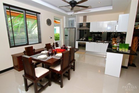 Haus in Pattaya, Thailand 4 Schlafzimmer № 243325 - Foto 19