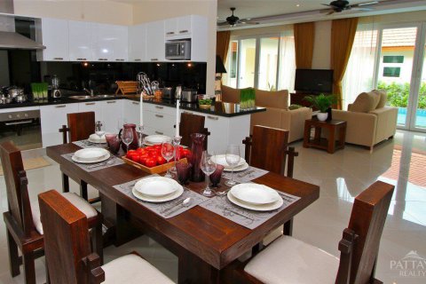 Haus in Pattaya, Thailand 4 Schlafzimmer № 243325 - Foto 23