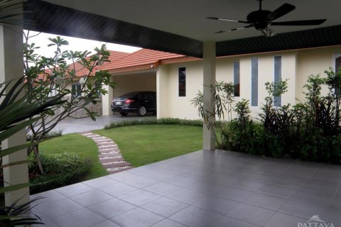 Haus in Pattaya, Thailand 4 Schlafzimmer № 243325 - Foto 2
