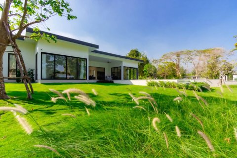Casa de 5 dormitorios en Hua Hin, Tailandia № 180460 - foto 18