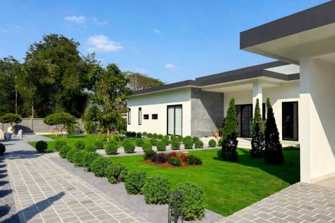 Casa de 5 dormitorios en Hua Hin, Tailandia № 180460 - foto 19