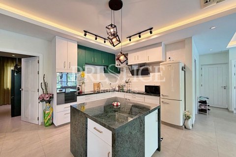 House in Pattaya, Thailand 4 bedrooms № 241672 - photo 8