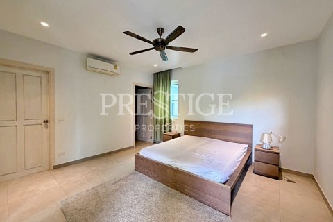 House in Pattaya, Thailand 4 bedrooms № 241672 - photo 21