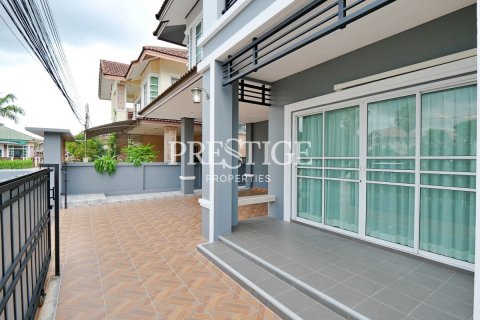 House in Pattaya, Thailand 3 bedrooms № 250640