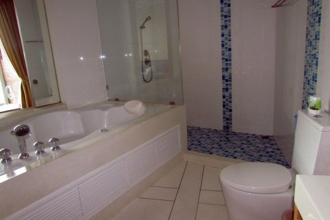Condominio de 2 dormitorios en Pattaya, Tailandia № 242948 - foto 8