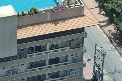 Condo in Pattaya, Thailand, 2 bedrooms  № 242530