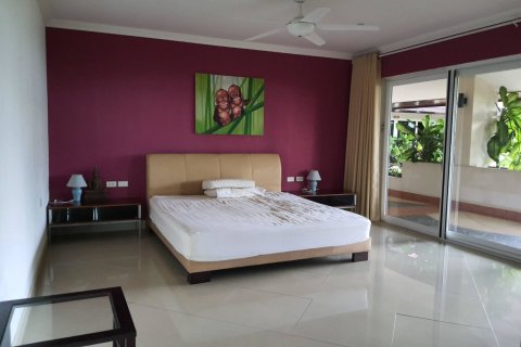 Condo in Pattaya, Thailand, 2 bedrooms  № 242530 - photo 8