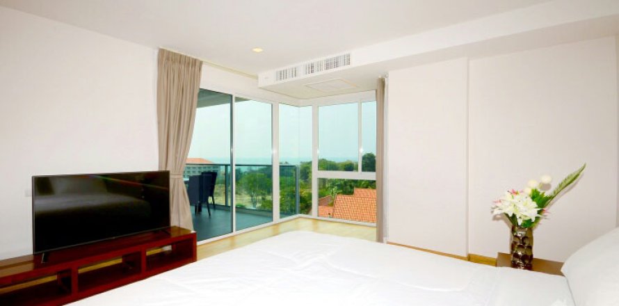 Condo in Pattaya, Thailand, 2 bedrooms  № 242273