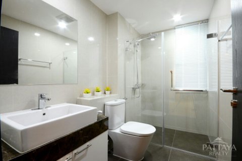 Condo in Pattaya, Thailand, 2 bedrooms  № 242273 - photo 8
