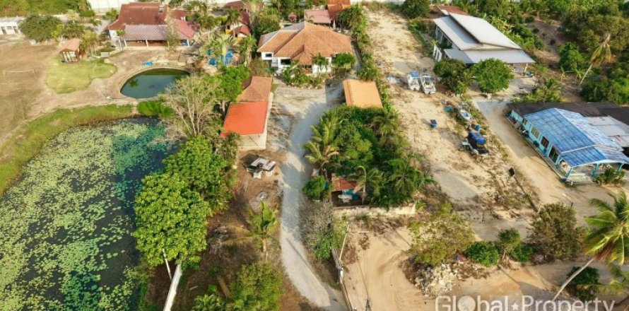 Haus in Pattaya, Thailand 4 Schlafzimmer № 241510
