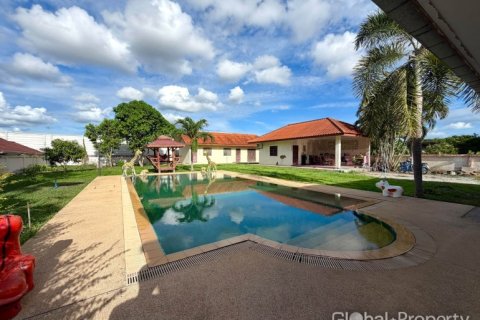Haus in Pattaya, Thailand 4 Schlafzimmer № 241510 - Foto 7