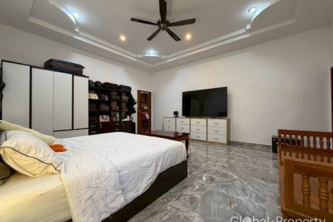 Haus in Pattaya, Thailand 4 Schlafzimmer № 241510 - Foto 16