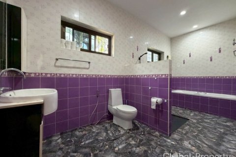 Haus in Pattaya, Thailand 4 Schlafzimmer № 241510 - Foto 25