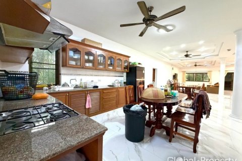 Haus in Pattaya, Thailand 4 Schlafzimmer № 241510 - Foto 21