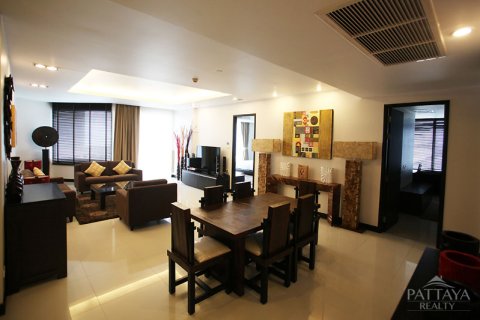 Condominio de 2 dormitorios en Pattaya, Tailandia № 242945 - foto 2