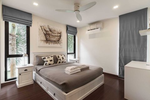 House in Bang Tao, Thailand 5 bedrooms № 120878 - photo 30