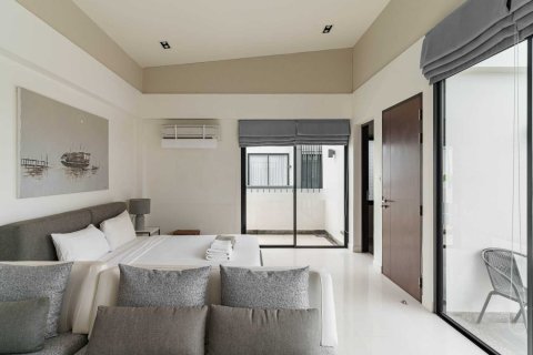 House in Bang Tao, Thailand 5 bedrooms № 120878 - photo 25