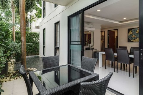 House in Bang Tao, Thailand 5 bedrooms № 120878 - photo 10