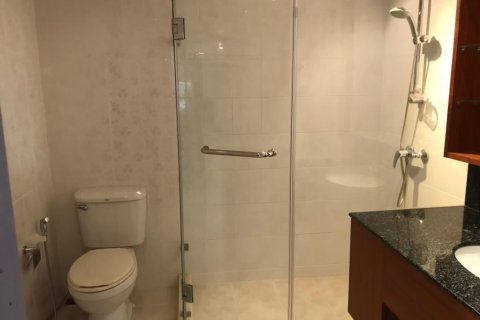 Condominio de 3 dormitorios en Jomtien Beach, Pattaya, Tailandia № 242822 - foto 28