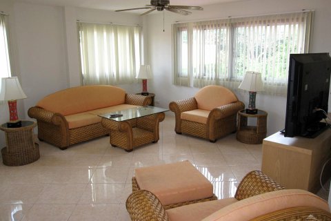 Condominio de 2 dormitorios en Pattaya, Tailandia № 242449 - foto 5
