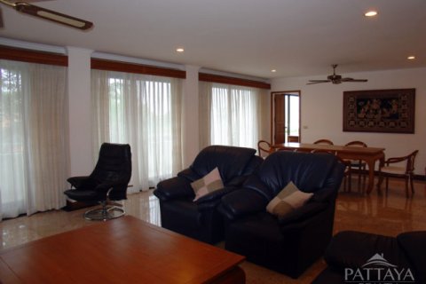Condominio de 3 dormitorios en Pattaya, Tailandia № 242130 - foto 6