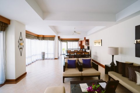 Casa de 3 dormitorios en Bang Tao, Tailandia № 241982 - foto 3