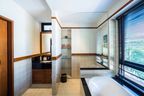 Casa de 3 dormitorios en Bang Tao, Tailandia № 241982 - foto 9