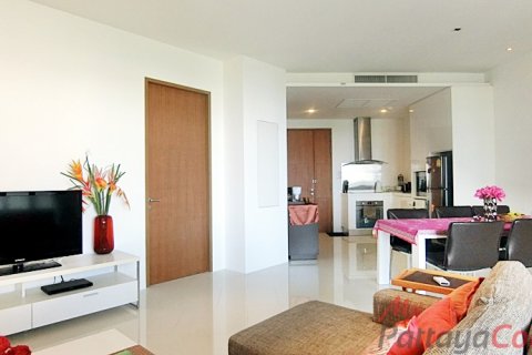 Condo in Pattaya, Thailand, 2 bedrooms  № 243696