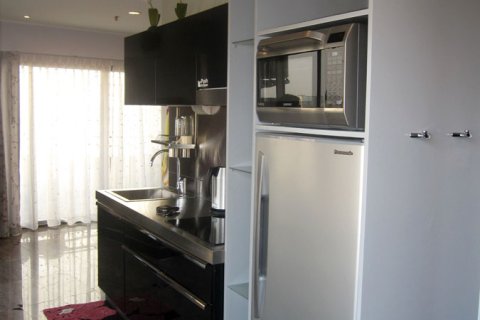 Condo in Pattaya, Thailand, 1 bedroom  № 242654 - photo 8