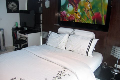 Condo in Pattaya, Thailand, 1 bedroom  № 242703 - photo 8