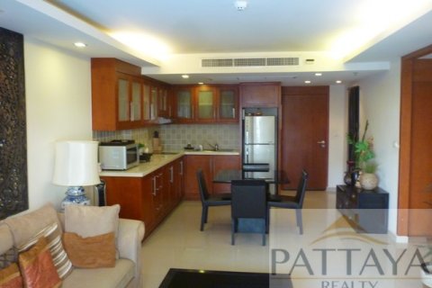 Condominio de 2 dormitorios en Pattaya, Tailandia № 242375 - foto 2