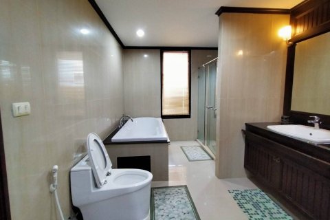 Condominio de 1 dormitorio en Pattaya, Tailandia № 242511 - foto 8