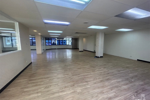Office in Bangkok, Thailand 182 sq.m. № 249942 - photo 3