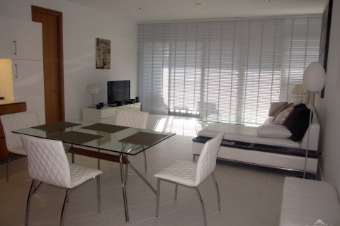 Condominio de 2 dormitorios en Pattaya, Tailandia № 242729 - foto 10