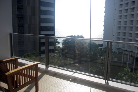 Condominio de 2 dormitorios en Pattaya, Tailandia № 242729 - foto 17