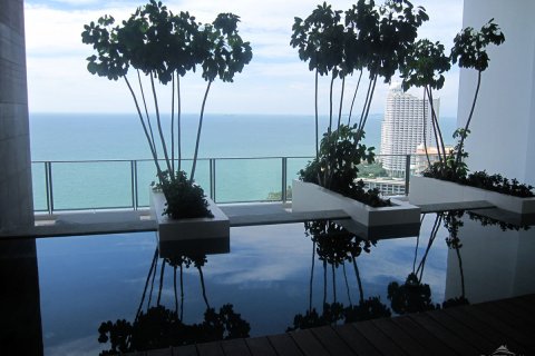 Condominio de 2 dormitorios en Pattaya, Tailandia № 242729 - foto 2