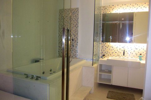 Condominio de 2 dormitorios en Pattaya, Tailandia № 242729 - foto 13