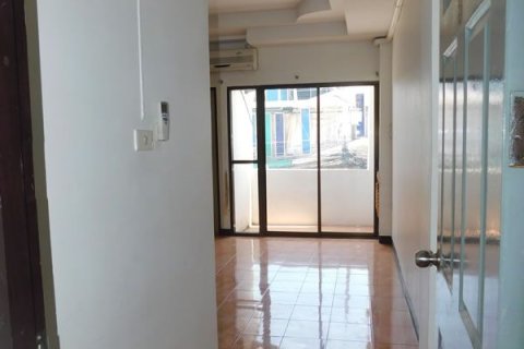 Casa de 9 dormitorios en Pattaya, Tailandia № 243158 - foto 30