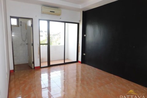 Casa de 9 dormitorios en Pattaya, Tailandia № 243158 - foto 20