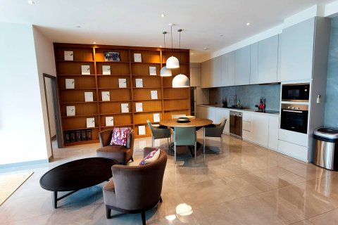 Condo in Bangkok, Thailand, 2 bedrooms № 250978 - photo 3