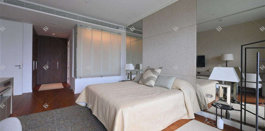 Condo in Bangkok, Thailand, 2 bedrooms № 254923