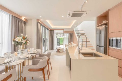 Casa de 3 dormitorios en Bang Tao, Tailandia № 120785 - foto 4