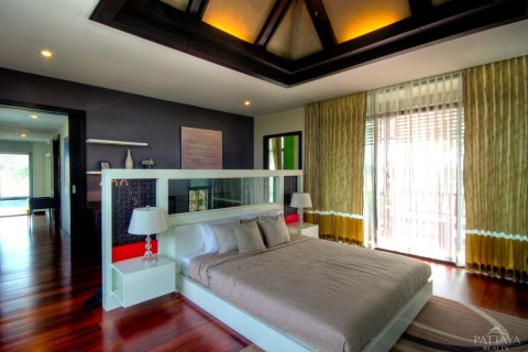 Casa de 3 dormitorios en Pattaya, Tailandia № 243353 - foto 3