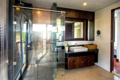 Casa de 3 dormitorios en Pattaya, Tailandia № 243353 - foto 4