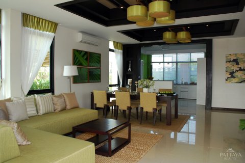 Casa de 3 dormitorios en Pattaya, Tailandia № 243353 - foto 6