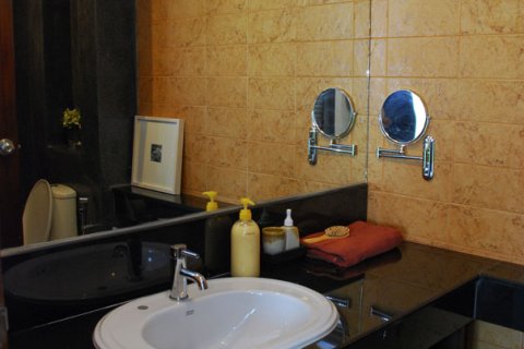 Casa de 3 dormitorios en Pattaya, Tailandia № 243353 - foto 9