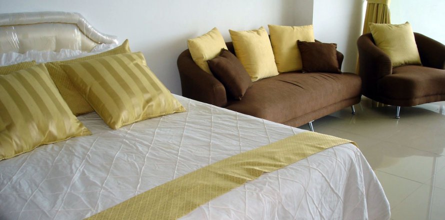 Studio in the Condo in Pattaya, Thailand № 242612