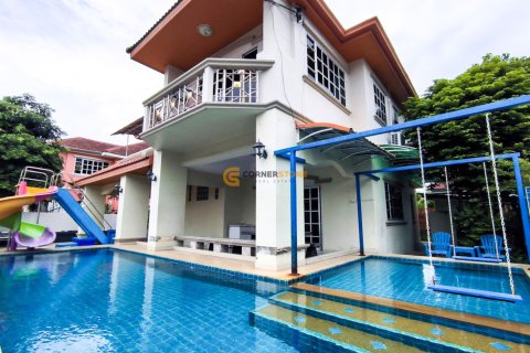 Studio on Jomtien Beach, Pattaya, Thailand № 243547